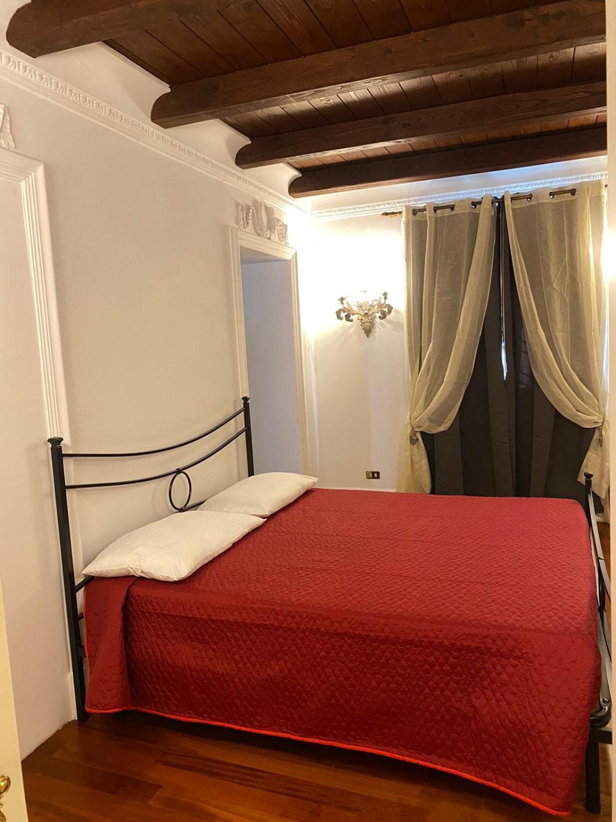 Отель Magic Door Рим Экстерьер фото